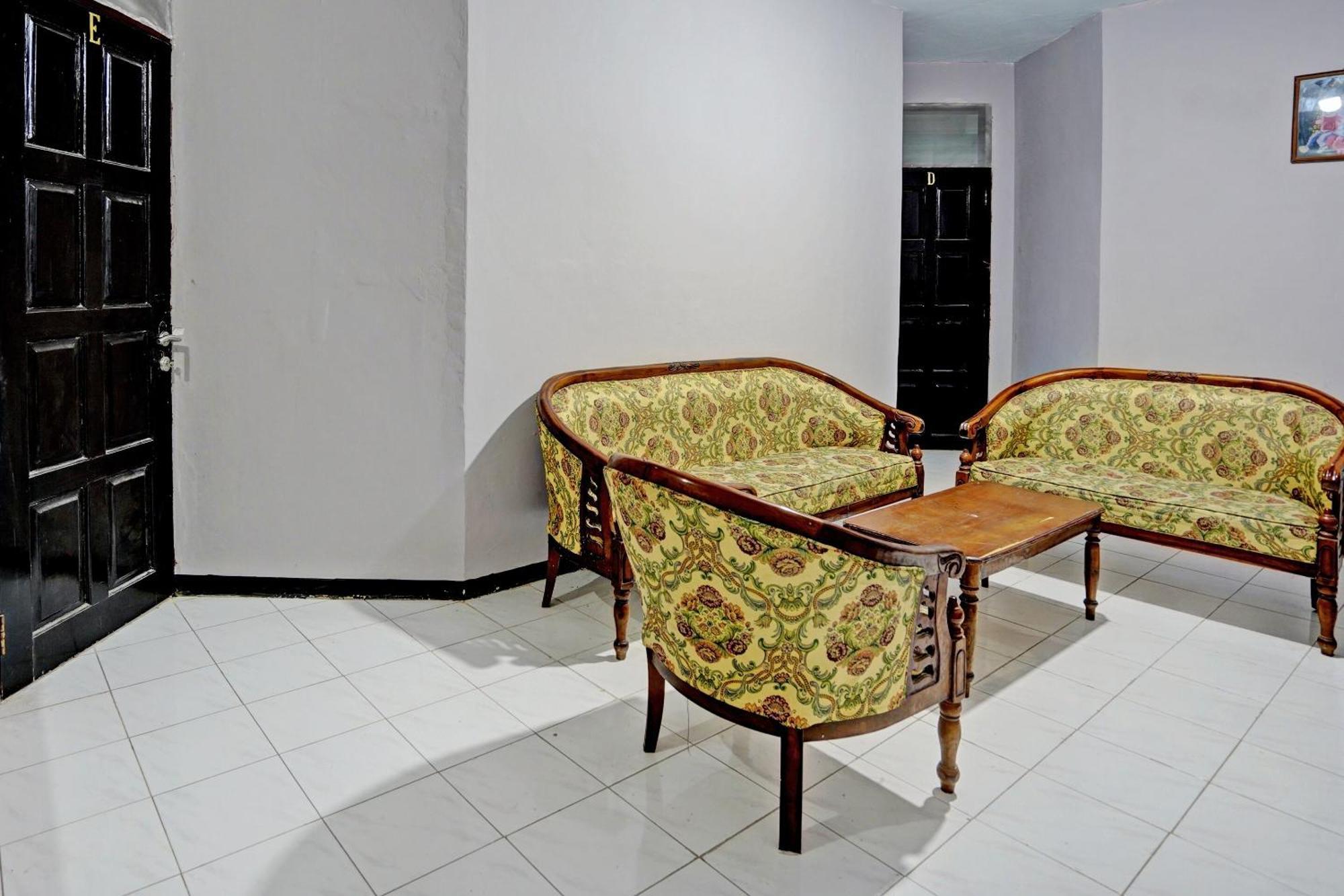 Spot On 92388 Villa Segi Delapan Prigen エクステリア 写真