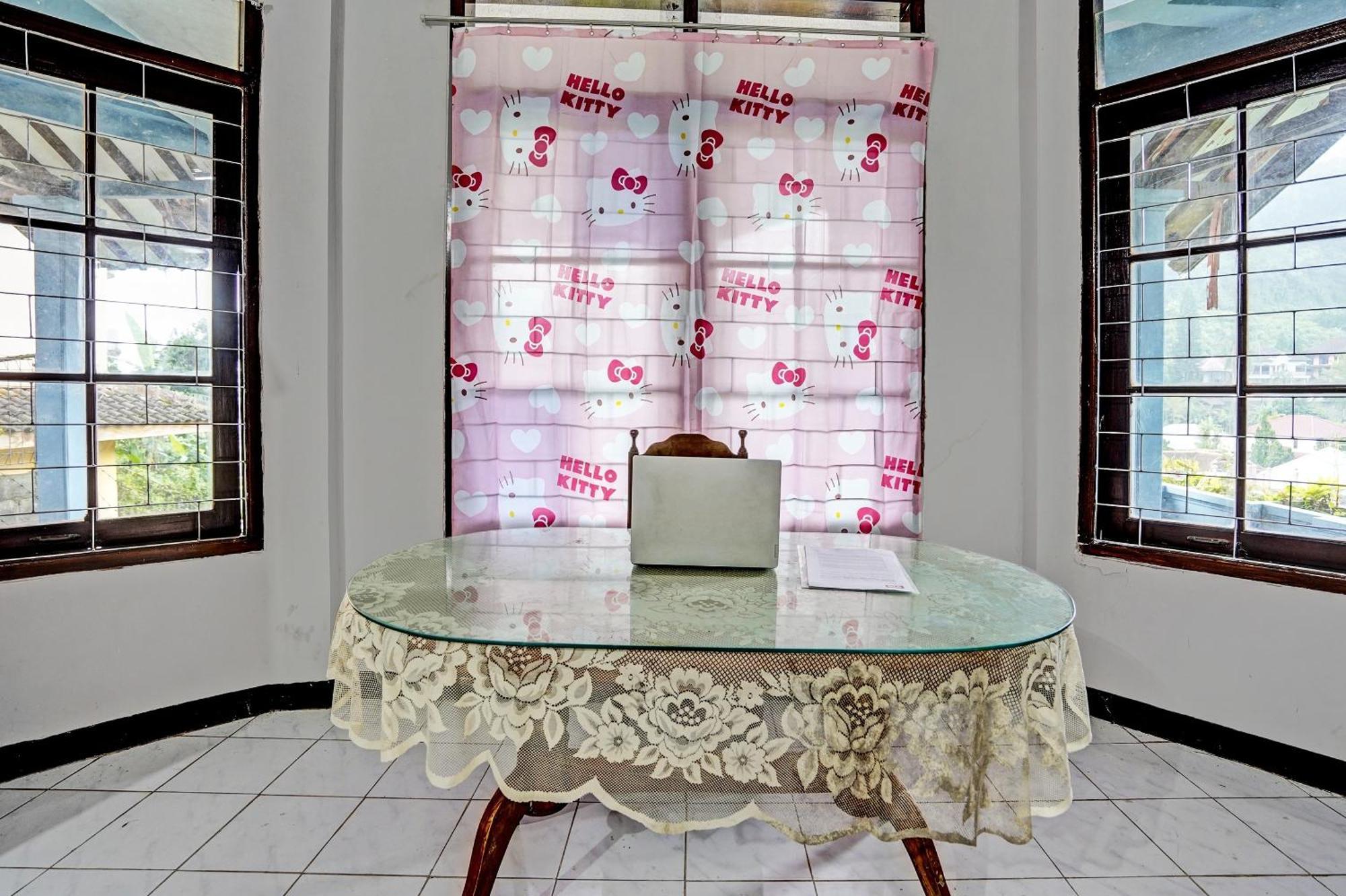 Spot On 92388 Villa Segi Delapan Prigen エクステリア 写真